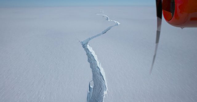 Spricka i isen på Arktis  AP