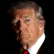 Donald Trump anländer till Schweiz i morgon.  