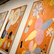 Arkivbild från Hilma af Klint-utställning i Stockholm.