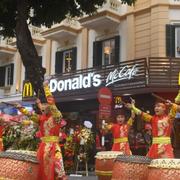 Hanois första McDonalds-restaurang öppnade med buller och bång. 