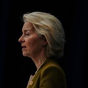 EU-kommissionen och dess chef Ursula von der Leyen menar att AI-bolagen får ta ansvar för sina tjänster.