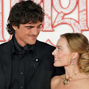 Jacob Elordi och Margot Robbie på premiären av filmen ”Wuthering heights”. 