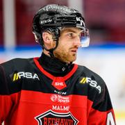 Adam Johnson under tiden i Malmö Redhawks.  