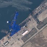 Satellitbilder visar hur fartyget vält. 