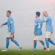 Jens Stryger Larsen, Adrian Skogmar och Otto Rosengren under matchen. 