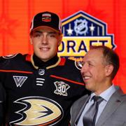 Svenska Leo Carlsson draftades till Anaheim Ducks.