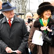 Kung Carl Gustaf och drottning Silvia  i samband med ett besök i Jönköping.