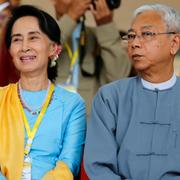 Aung San Suu Kyi och Burmas president Htin Kyaw.