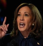 Kamala Harris under nattens tal.