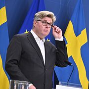 Justitieminister Gunnar Strömmer (M) och jämställdhetsminister Nina Larsson (L).