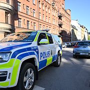 Akrivbild på polisinsats vid Israels ambassad.