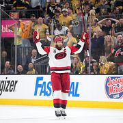 Jordan Staal såg till att Carolina kvitterade finalserien.
