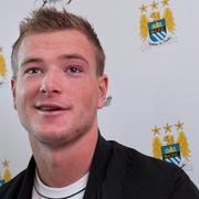 John Guidetti var utlånad till Feyenoord men kallades tillbaka till Manchester City. Nu ser det ut att bli Feyenoord igen.