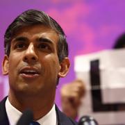 Rishi Sunak på valdagen tidigare i år. Den dåvarande premiärministern gjorde konservativa partiets sämsta val på mycket länge – och lovade kort därefter att avgå. 