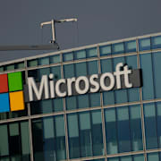 Arkivbild på Microsoft-högkvarteren i Frankrike.