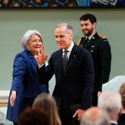  Mark Carney och Kanadas generalguvernör Mary Simon. 