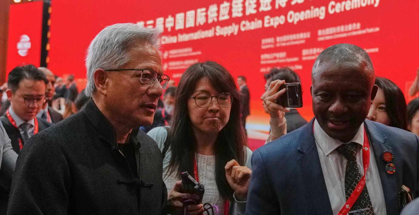 Nvidias vd Jensen Huang på besök i Kina.