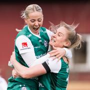 Alingsås IF-spelarna var glada. 