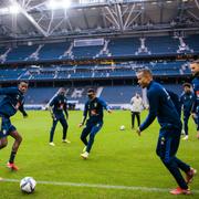 Sverige tränar på Friends Arena.