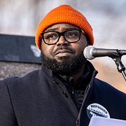 Malcolm Momodou Jallow (V).