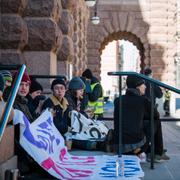 Klimatprotest utanför riksdagen. Arkivbild.