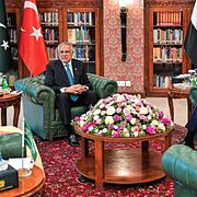 Bild från söndagens möte. Från vänster: Saudiarabiens utrikesminister Faisal bin Farhan Al-Saud, Pakistans utrikesminister Ishaq Dar, Turkiets utrikesminister Hakan Fidan och Egyptens utrikesminister Badr Abdelatty.