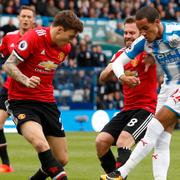 Lindelöf i aktion mot Huddersfield i dag.