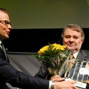 Lönner får pris som årets entreprenör 2012 av prins Daniel.