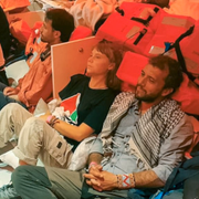 Israels utrikesdepartement har publicerat bilder på Greta Thunberg och andra aktivister på väg mot Israel. 