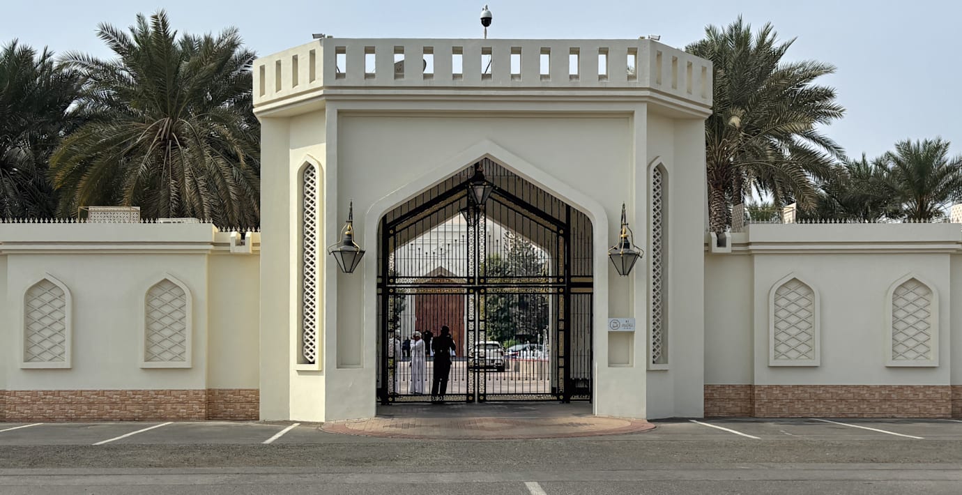 USA och Iran har träffats i Oman för att diskutera Irans kärnenergi. 