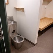 Den svenska regeringen har sänkt straffbarhetsåldern till 13, vilket kan leda till att barn i den åldern döms till fängelse.