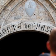 Arkivbild: Ingången till Monte dei Paschis huvudkontor i italienska Siena. 