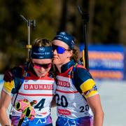 Hanna och Elvira Öberg efter loppet. 