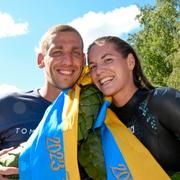 Marcel Schouten, Nederländerna, snabbaste man och Caroline Jouisse, Frankrike, snabbaste dam i årets upplaga av Vansbrosimningen. 