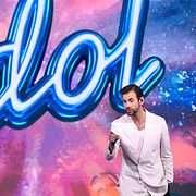 Programledaren Pär Lernström under semifinalen av TV4:s Idol 2024.