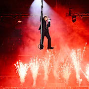 Greczula under fredagkvällens genrep när flyganordningen fungerade.