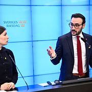 MP:s och V:s migrationspolitiska talespersoner Annika Hirvonen och Tony Haddou.