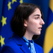 Klimatminister Romina Pourmokhtari/Klimatprotest i Filippinerna 2023. 