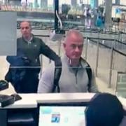 Övervakningsfilm vidar Michael Taylor i en passkontroll på Istanbul Airport. 