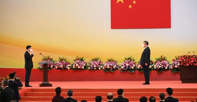President Xi och John Lee under ceremonin. Selim Chtayti / AP