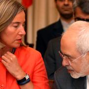 Arkivbild: EU:s utrikeschef Federica Mogherini tillsammans med Irans utrikesminister Mohammad Javad Zarif. 