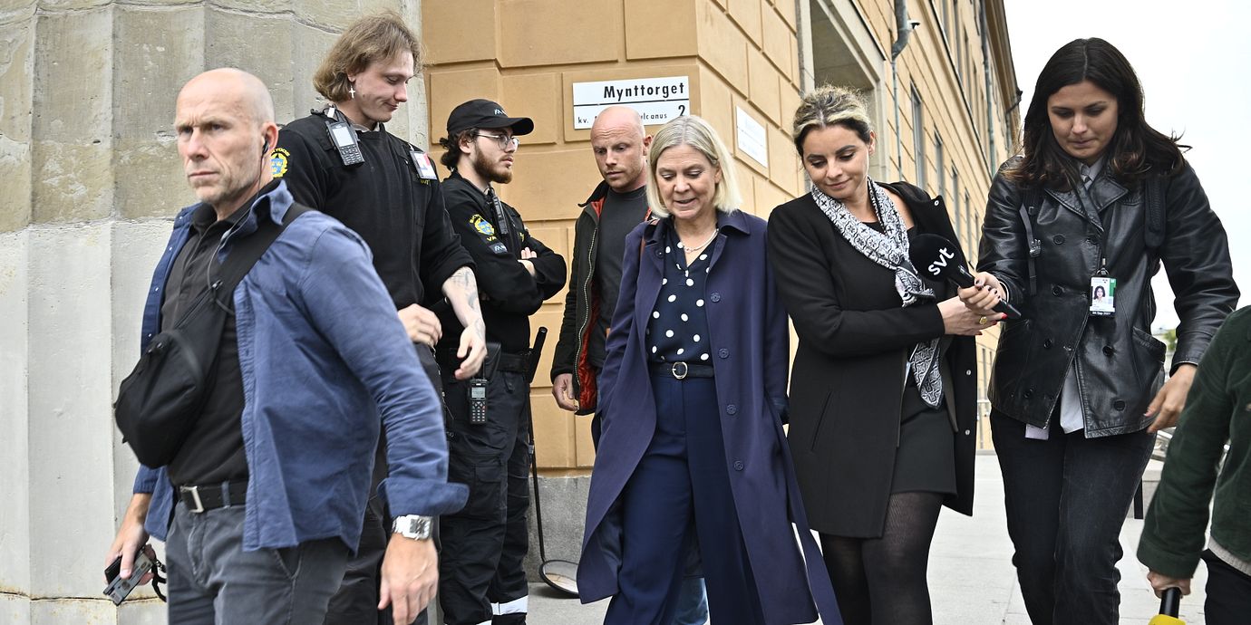 Socialdemokraternas partiledare Magdalena Andersson (S) lämnar ledamotshuset på Mynttorget i Stockholm tidigare i veckan.
