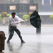 Stormigt i Shanghai.