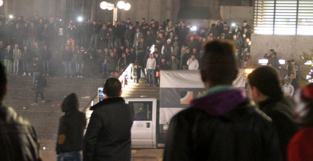 Arkivbild: Människor samlade utanför Kölnerdomen på nyårsnatten 2015 Markus Boehm / TT NYHETSBYRÅN/ NTB Scanpix