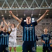 Arkivbild. Djurgårdens Hjalmar Ekdal, Magnus Eriksson, målvakt Jacob Widell Zetterström och Haris Radetinac jublar efter fotbollsmatchen i allsvenskan mellan Djurgården och Degerfors den 22 september 2021 i Stockholm.