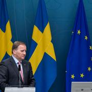 Statsminister Stefan Löfven (S) och Johan Carlson, generaldirektör för Folkhälsomyndigheten