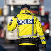 Arkivbild på polis vid en trafikolycka på E4. Ej från olyckan.