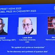 Årets Nobelpris tilldelas 2023 Moungi G. Bawendi, Massachusetts Institute of Technology (MIT), Cambridge USA, Louis E. Brus, Columbia University, New York USA  och Alexei I. Ekimov, Nanocrystals Technology Inc., New York USA, f