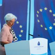 Räntebeskedet kommer 14.15 på torsdagen. 14.45 väntas ECB-chefen Christine Lagarde hålla presskonferens.