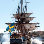 Ostindiefararen Götheborg i Stockholm med anledning av kronprinsessbröllopet.